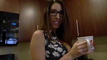 Play Amazing Tits Stepmother - Dava Foxx