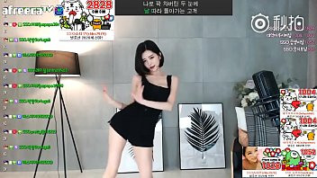 Play 公众号【91公社】伊素婉 韩国主播性感热舞高能H合集