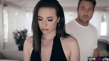 Play Hot stepsis Casey Calvert finally meet her horny stepbro Chad White and welcomes him with an awesome sex.