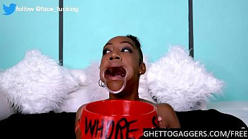 Play Degraded thick ebony takes yellow d