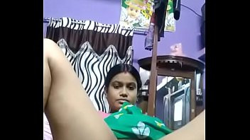 Play Desi village aunty for video call leak