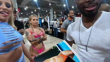 Play Lil d goes to exxxotica miami 2019 day 2